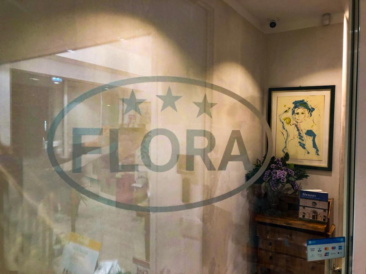 Hotel Flora アルバ・アドリアティカ エクステリア 写真